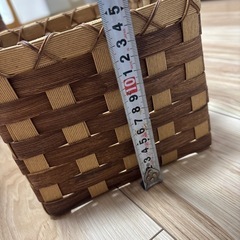 クラフトテープのカゴの画像