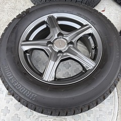 ブリジストン製スタッドレスタイヤホイールセットの画像