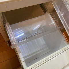 アイリスオーヤマ株式会社　ノンフロン冷凍冷蔵庫 AF156Z-WEの画像