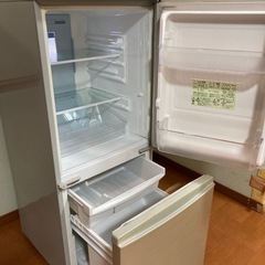 小型の冷蔵庫の画像