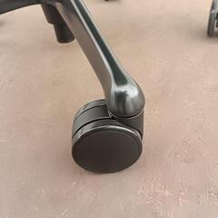 ≪引取り限定≫オカムラ オフィスチェア 肘あり 250100円 25110058の画像