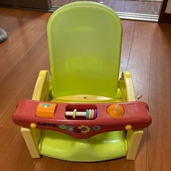 赤ちゃんのお風呂の椅子の画像