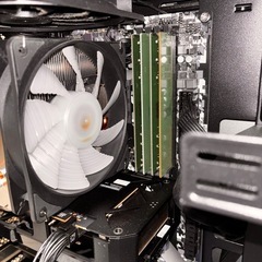 ガレリア Ryzen7 5700X RX7600の画像