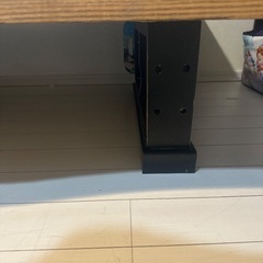 木の大きなテーブルの画像