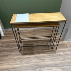 ディスプレイテーブルの画像