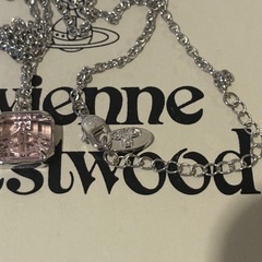 Vivienne Westwood ネックレス ピンクの画像