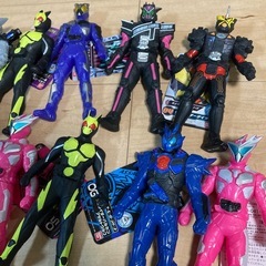 仮面ライダー人形の画像