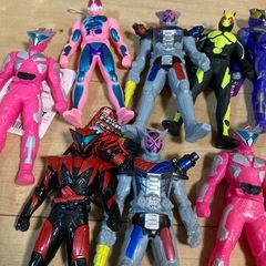仮面ライダー人形の画像