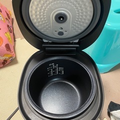 山善　2022年　マイコン炊飯ジャー　炊飯器　3合の画像