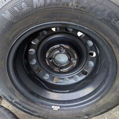 日産ウイングロード、純正ホイールの画像