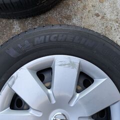 日産ウイングロード、純正ホイールの画像