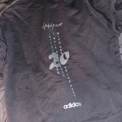 Y3 YohjiYamamoto adidasパーカーの画像
