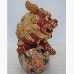 ★▲九谷焼　玉獅子　玉乗り獅子　色絵金彩赤獅子　高さ27cm　狛犬　シーサー　置物　飾物　魔除け　縁起物★bの画像