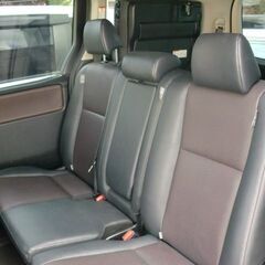 ❑全国自社ローン対応❑      ●平成28年1月登録トヨタエスクァイアGiの画像