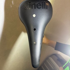 自転車のサドル　チネリの画像