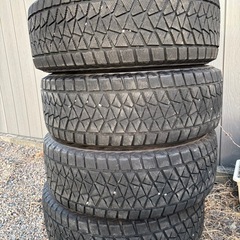 スタッドレスタイヤ  
265/65/17  DM-V2 BLIZZAK         の画像