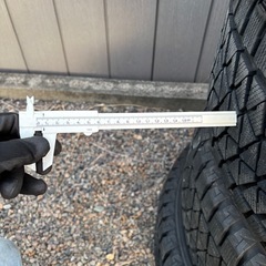 スタッドレスタイヤ  
265/65/17  DM-V2 BLIZZAK         の画像