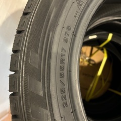 未使用スタッドレス タイヤ4本の画像