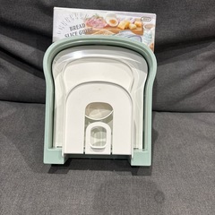 食パンスライスガイド K-KU8（ペールアクア） 厚み調節4段階(5･6･8･12枚切) 滑り止め 補助プレート付き 折りたたみ コンパクト収納 カンタン レトロ かわいい K-KU8-PA未使用 の画像