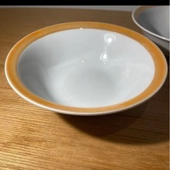 昭和レトロ　白いお皿 5個セット まとめ売り 縁取りパールオレンジの画像