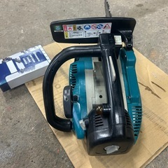 軽量チェンソー‼️実働中古農機具【マキタチェンソー　ME230T】予備チェンソー刃付き。引き取り希望🙇‍♂️の画像