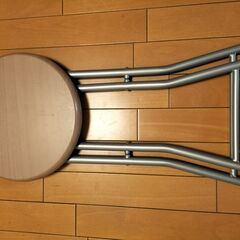 ニトリ　折りたたみチェア（丸形）の画像