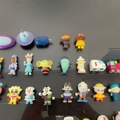 アンパンマンの小さい人形の画像