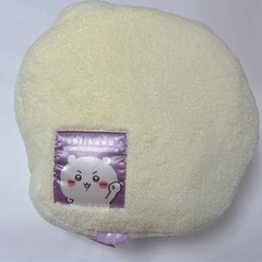 ちいかわクッションの画像