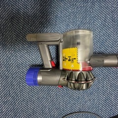 【ジャンク】ダイソン掃除機 v7の画像