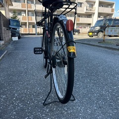 自転車 ママチャリ と 空気入れの画像
