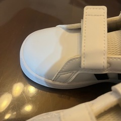 adidas15センチ新品同様スニーカー
の画像