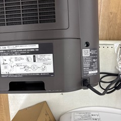 【ドリーム川西店御来店限定】☆ジモティー見たよ♪割引☆SHARP  加湿セラミックファンヒーター　2024年製　クリーニング済み 【99560000038665】の画像