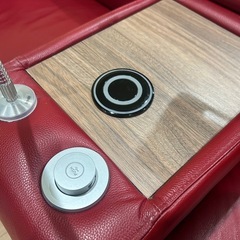 ニトリ　2人掛けソファー　電動ソファー　リクライニングソファー　レッドの画像