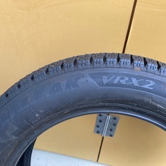 [美品]スタッドレスタイヤ　1本のみ　BS VRX2 185/60R16 の画像