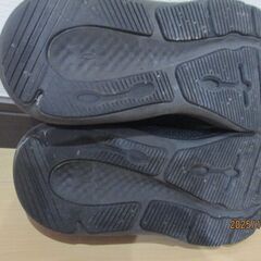 Under Armour ブラック ランニングシューズ 中古の画像