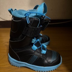 スノーボードブーツ（黒・青）の画像