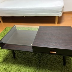 《28》テーブルの画像