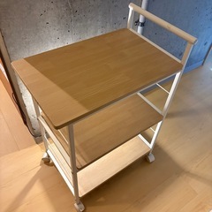 3段キッチンワゴンの画像