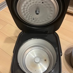 アイリスオーヤマ　炊飯器3合の画像