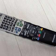 SHARP 52型フルハイビジョン液晶テレビ LC-52DS6 /AQUOS/フルハイビジョン/純正リモコン・説明書付の画像
