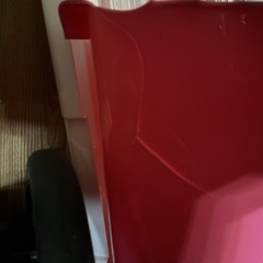 収納ケース🩷プラスチック製フタ付き❣️収納ボックスキャスター付き❣️割れあり💦衣装ケースピンクの画像