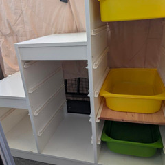 IKEAの定番商品「トロファスト」の階段型フレームのセットの画像