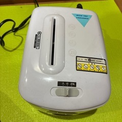 卓上シュレッダーの画像