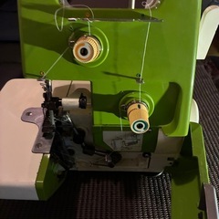 ブラザー TE4-B526 ロックミシン BROTHER フットコントローラー付き Homelock 2本糸 ホームロック 手芸 裁縫 ハンドクラフトの画像