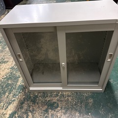 鍵付き！引き違い書庫の画像