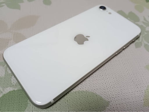au iPhone SE［第二世代］　64GB ホワイト