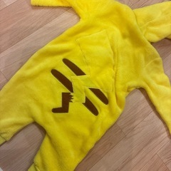ピカチュウロンパースの画像