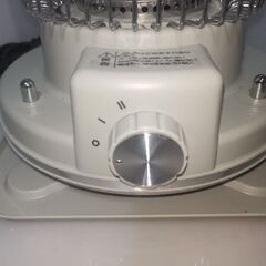 レトロ調電気ストーブの画像