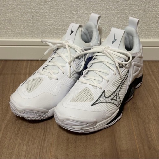 バレーシューズ WAVE MOMENTUM 3