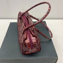 COCCO FIORE ラボーロ ボストンバッグ ミックスワイン104 NRFTT 9170088 コッコフィオーレ ミックスワイン クロコ型押し エナメル (E3828nsrYM)の画像